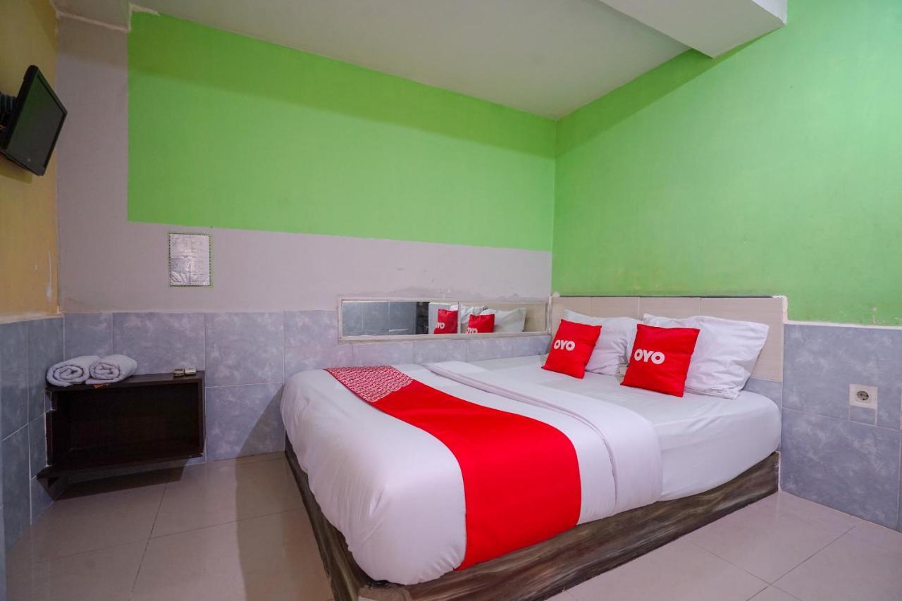 Oyo 1495 Hotel Lendosis باليمبانغْ المظهر الخارجي الصورة