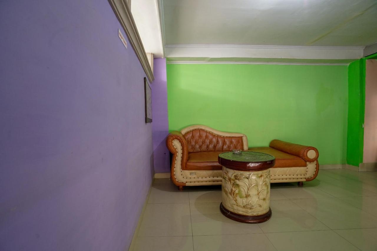 Oyo 1495 Hotel Lendosis باليمبانغْ المظهر الخارجي الصورة